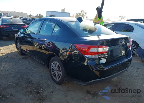 2018 Subaru Impreza 2.0I Premium из США, поврежденный, VIN 4S3GKAB69J3620653